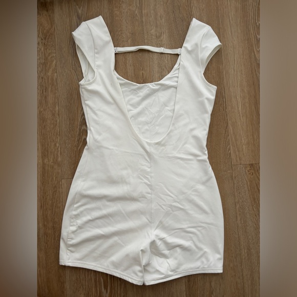 GARAGE ONE PIECE BODYSUIT - WHITE - WORN ONCE - GREAT CONDITION - CUTOUT BACK - Picture 1 of 3